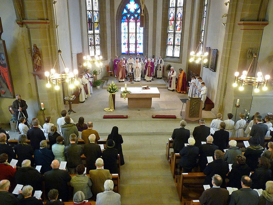 Festgottesdienst zum 50jahrigen Priesterjubiläum von Stadtpfarrer i.R. Geistlichen Rat Ulrich Trzeciok (Foto: Karl-Franz Thiede)